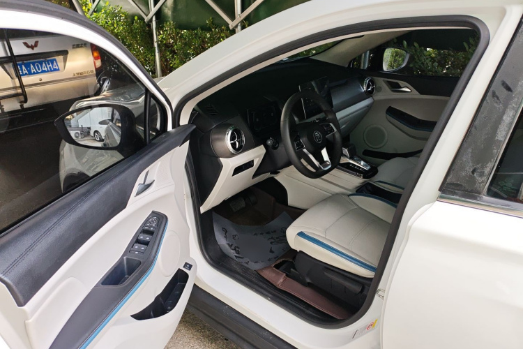 BYD Yuan Pro 2023 immagine di auto #13