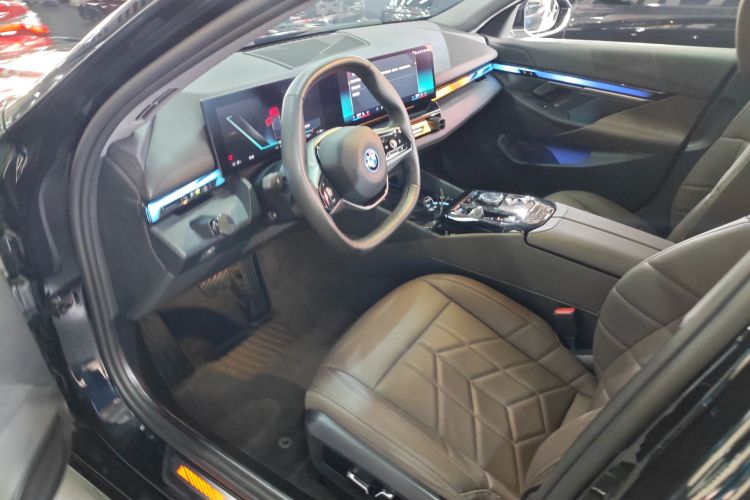 BMW i5 2024 #13 BMW i5 2024 car image #13