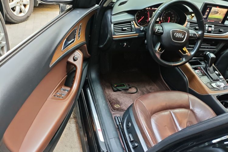 Audi A6L 2019 car image #13