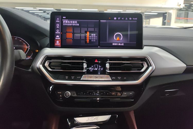 BMW X4 2023 car image #13