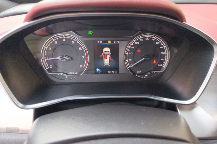 GEELY Coolray 2020 #13 GEELY Coolray 2020 car image #13