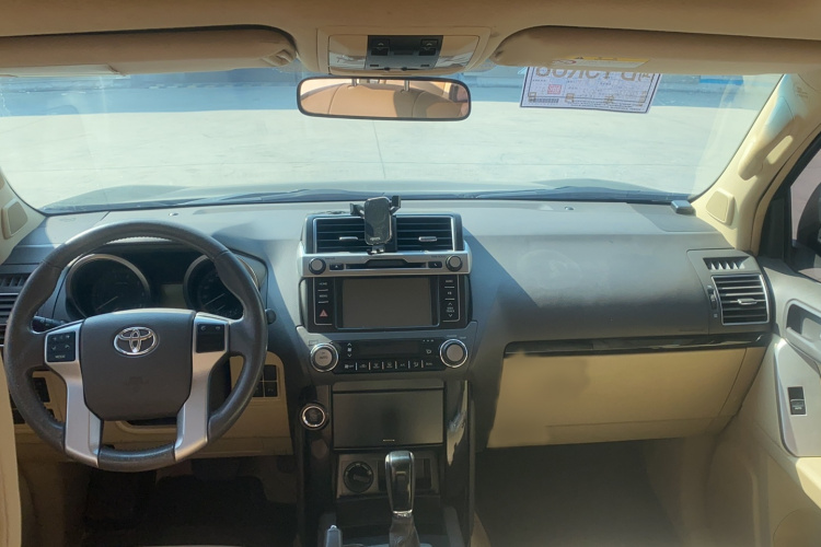 Toyota Land Cruiser Prado 2015 car image #13
