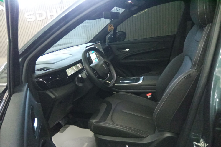 Livan 7 2025 imagen de coche #13