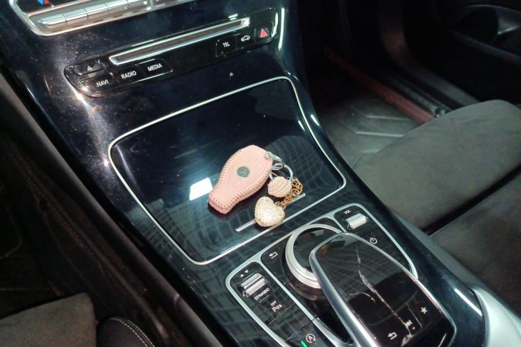 Mercedes-Benz C Class 2018 car image #13