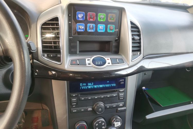 Chevrolet Captiva 2016 car image #13