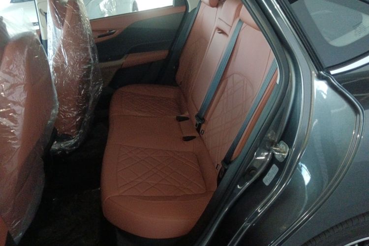 Changan EadoPHEV 2025 immagine di auto #13