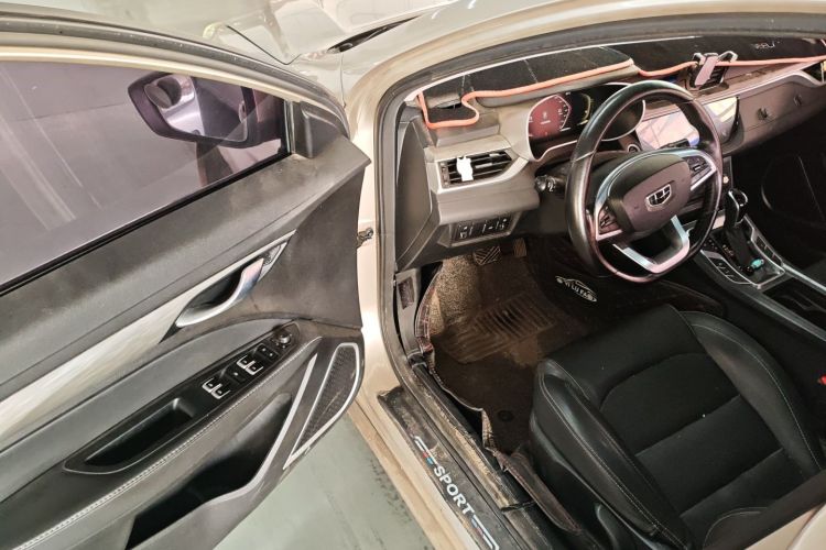 GEELY Emgrand 2019 car image #13