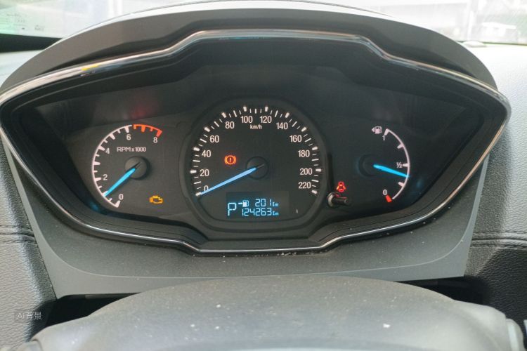 Ford Escort 2016 #13 Ford Escort 2016 car image #13