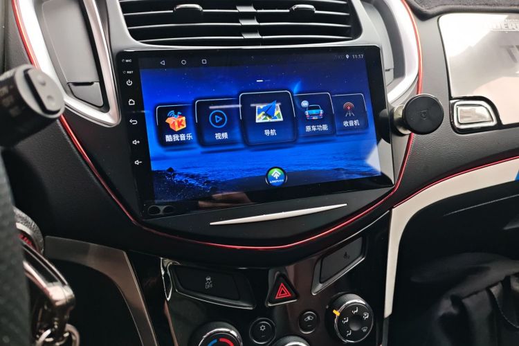 Chevrolet Tracker 2017 car image #13