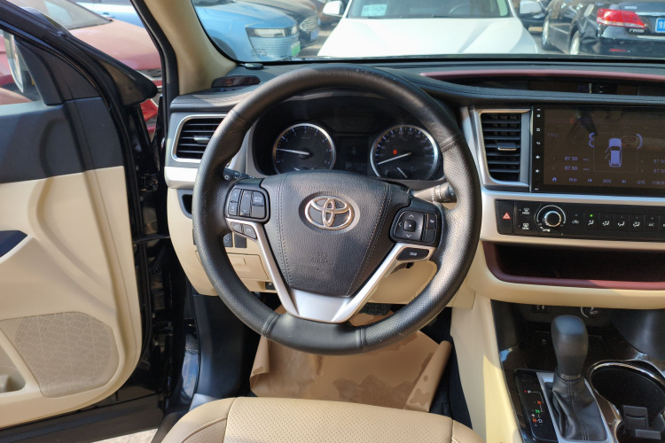 Toyota Highlander 2017 car image #13
