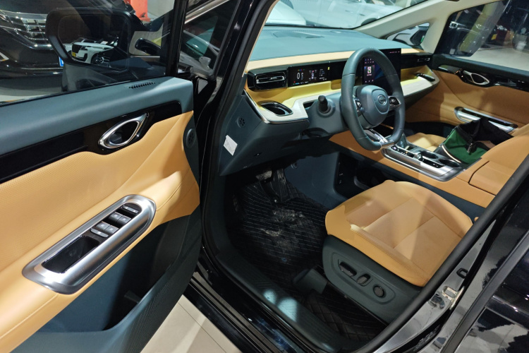 GAC Trumpchi E8 New Energy 2023 imagen de coche #13