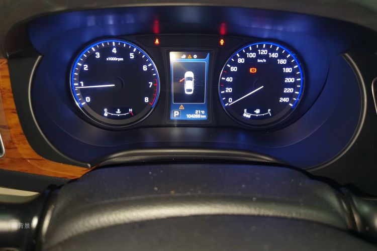 Hyundai Mistra 2015 car image #13