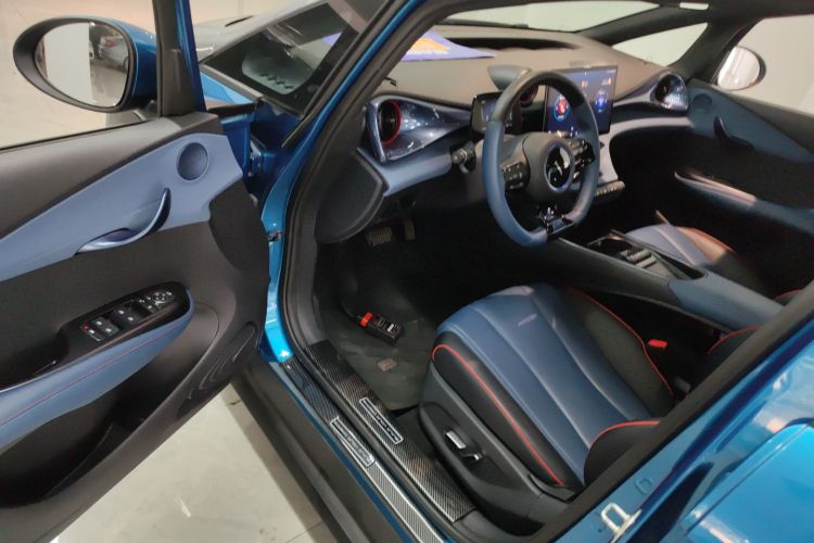 BYD Dolphin 2024 car image #13