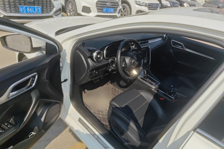 MG 6 2018 car image #13