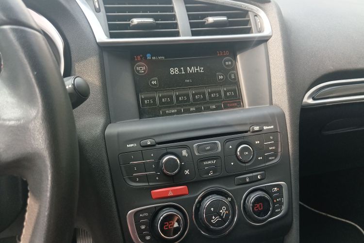 Citroen C4L 2015 car image #13