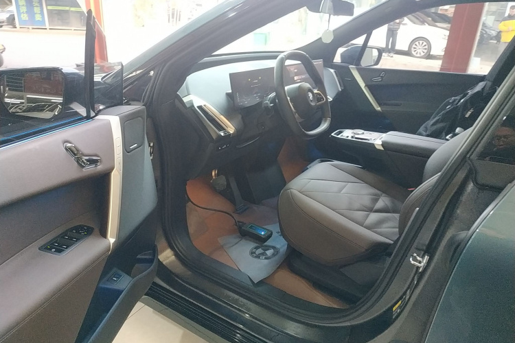 BMW iX 2023 #13 BMW iX 2023 car image #13