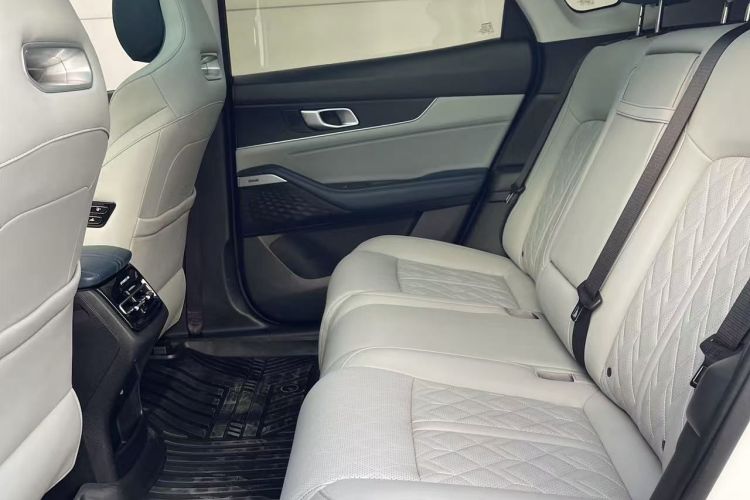 Changan UNI-K iDD 2022 car image #13