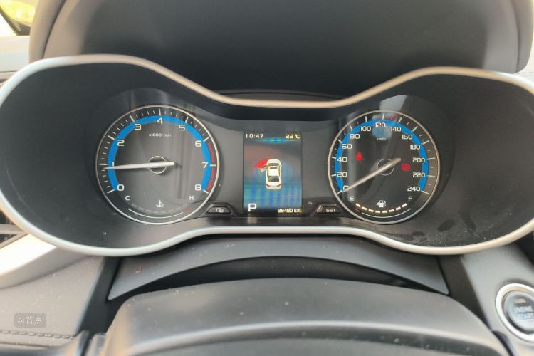 GEELY Emgrand 2019 car image #13