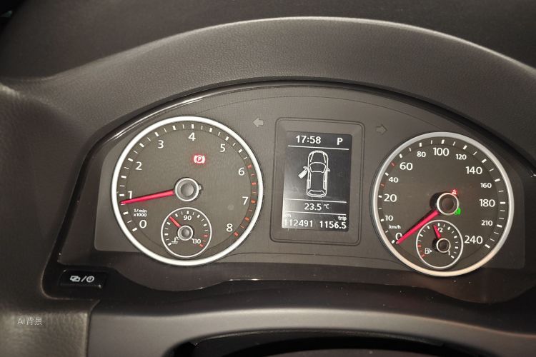 Volkswagen Tiguan 2016 imagem de carro #13