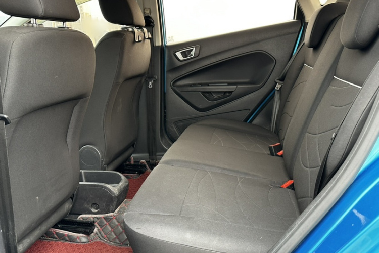 Ford Fiesta 2015 #13 Ford Fiesta 2015 car image #13