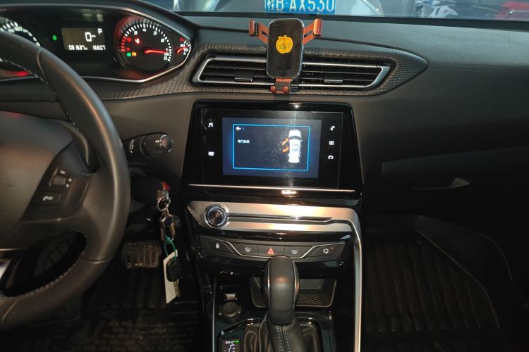 Peugeot 308 2019 #13 Peugeot 308 2019 car image #13