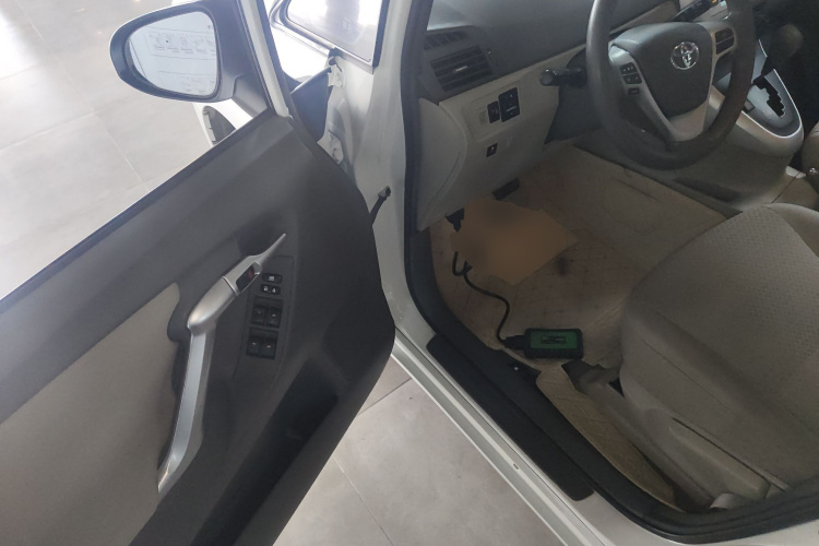 Toyota Verso 2015 car image #13