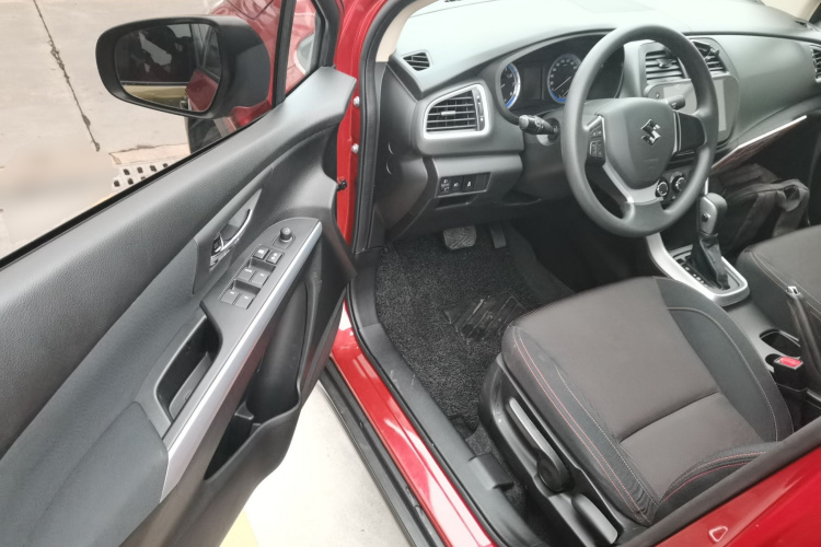 Suzuki S-Cross 2017 صورة سيارة #13