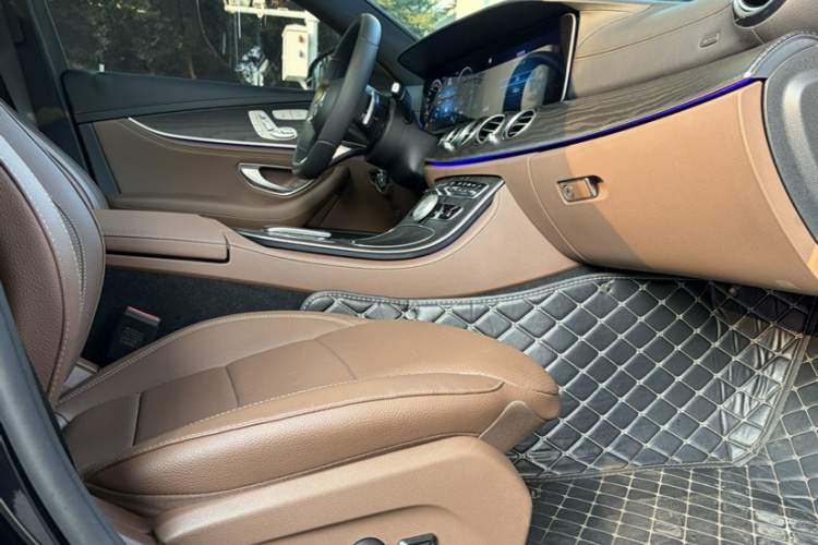 Mercedes-Benz E Class New Energy 2022 car image #13