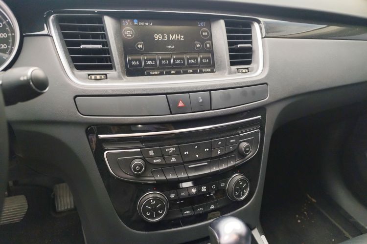 Peugeot 508 2015 car image #13