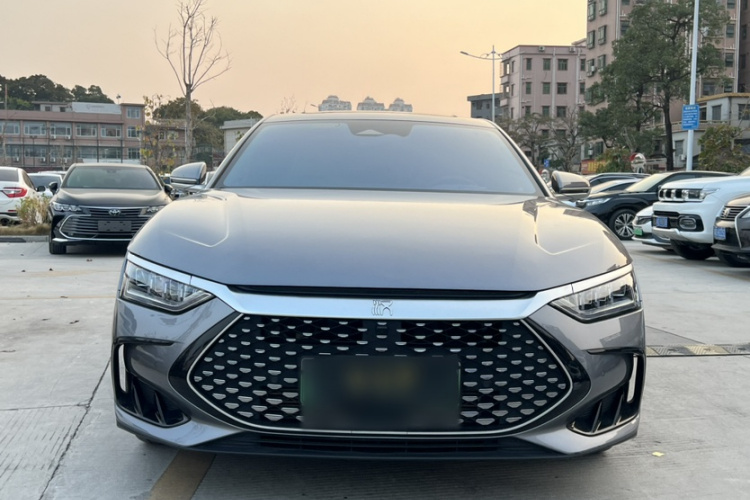 BYD Han 2023 car image #13