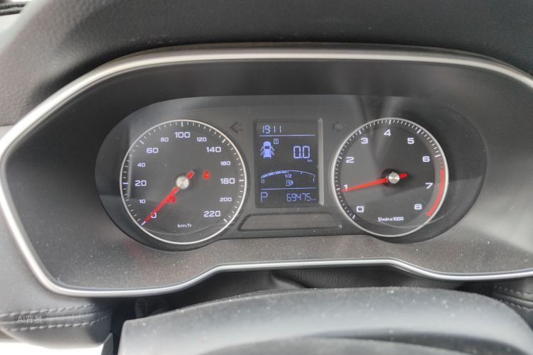 Roewe RX3 2020 изображение автомобиля #13