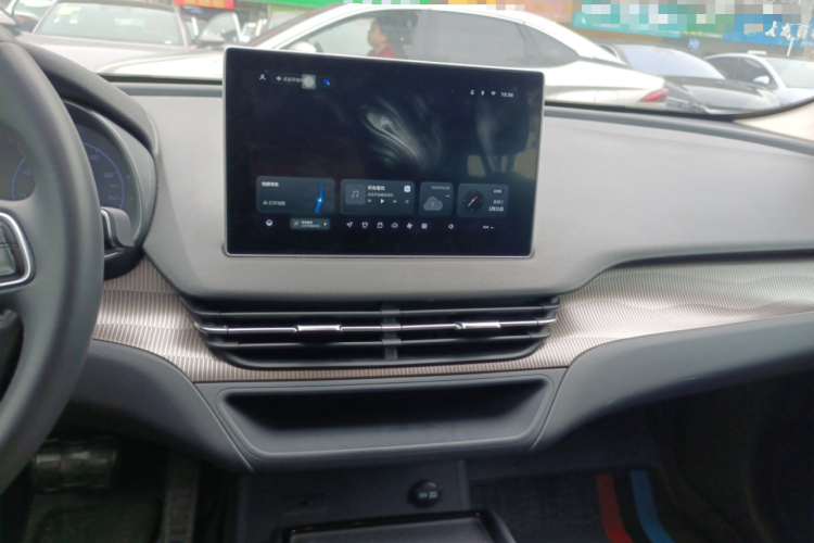 HongQi E-QM5 2024 #13 HongQi E-QM5 2024 immagine di auto #13