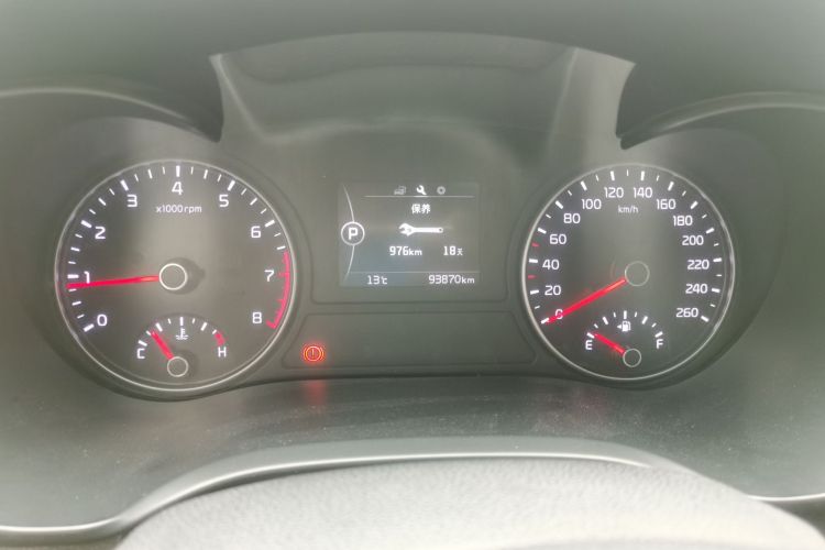 Kia K5 2017 car image #13