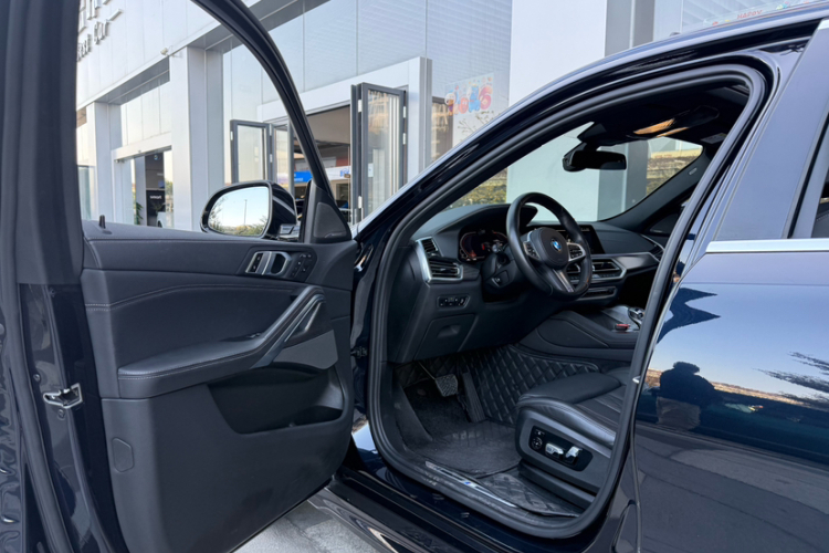 BMW X6 2021 #13 BMW X6 2021 car image #13