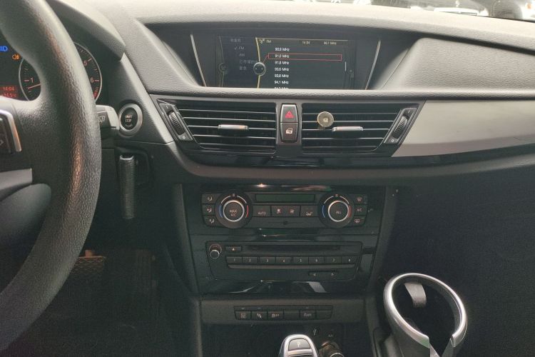 BMW X1 2014 immagine di auto #13