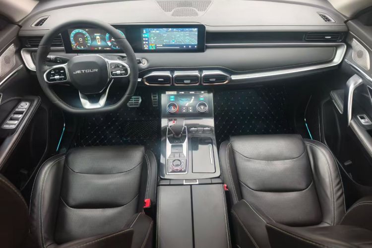 X70 PLUS 2022 car image #13