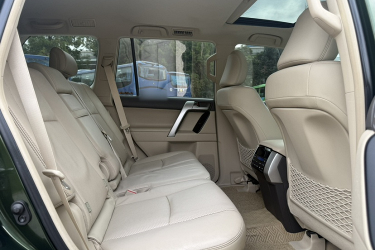 Toyota Land Cruiser Prado 2018 #13 Toyota Land Cruiser Prado 2018 car image #13