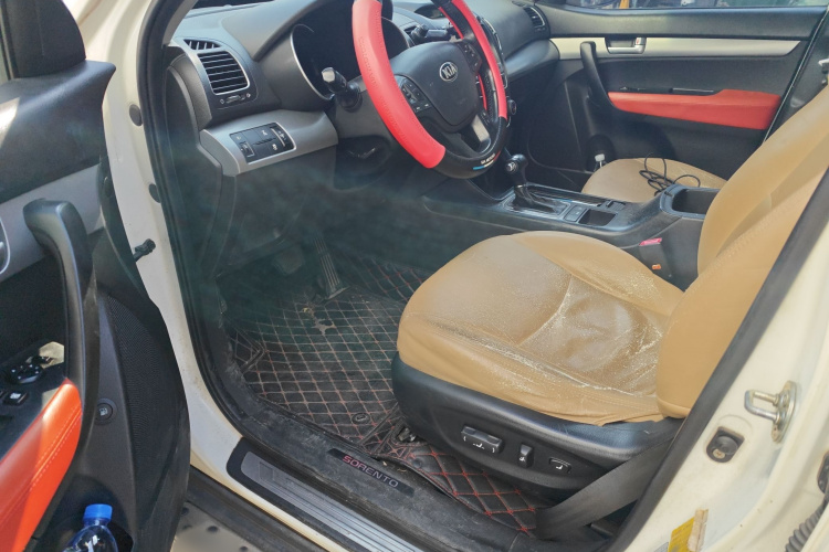 Kia Sorento 2013 изображение автомобиля #13