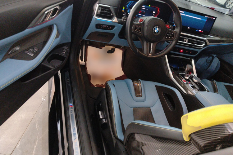 BMW M4 2024 immagine di auto #13