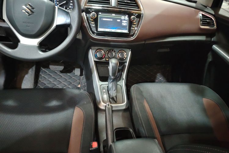 铃木 骁途 2017 汽车图片 #13