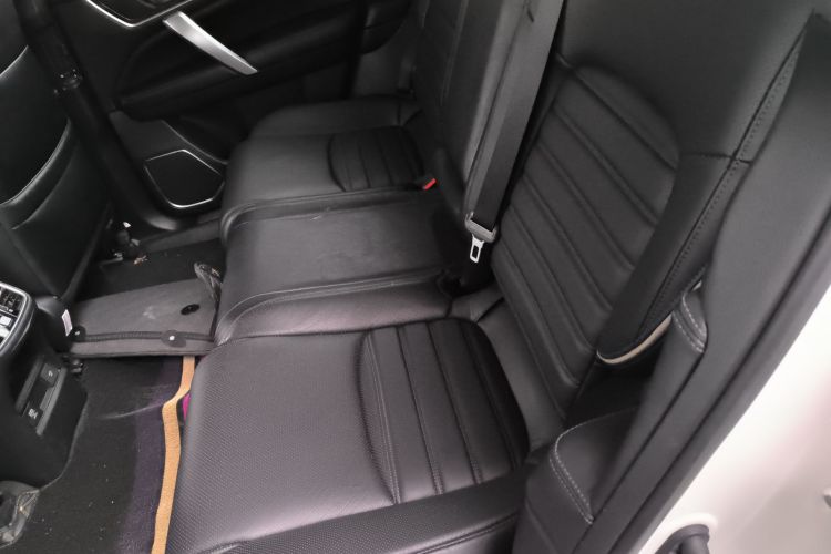 Honda UR-V 2018 #13 Honda UR-V 2018 car image #13