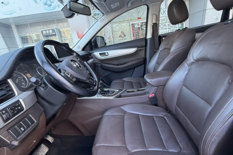 Forthing JOYEAR X5 2018 #13 Forthing JOYEAR X5 2018 car image #13