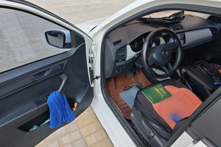 Skoda Fabia 2016 #13 Skoda Fabia 2016 car image #13