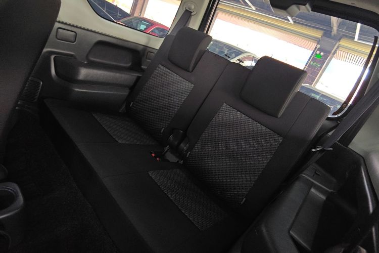 Suzuki Jimny (Imported) 2018 imagen de coche #13