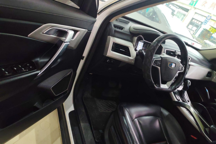 GEELY Boyue 2018 immagine di auto #13