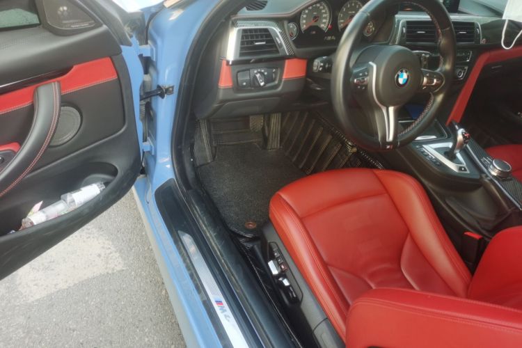 BMW M4 2017 immagine di auto #13