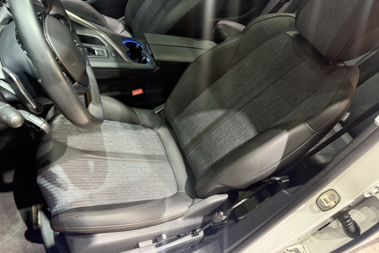Peugeot 4008 2017 car image #13