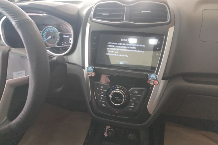 SWM斯威汽车 SWM斯威X3 2019 #13 SWM斯威汽车 SWM斯威X3 2019 汽车图片 #13