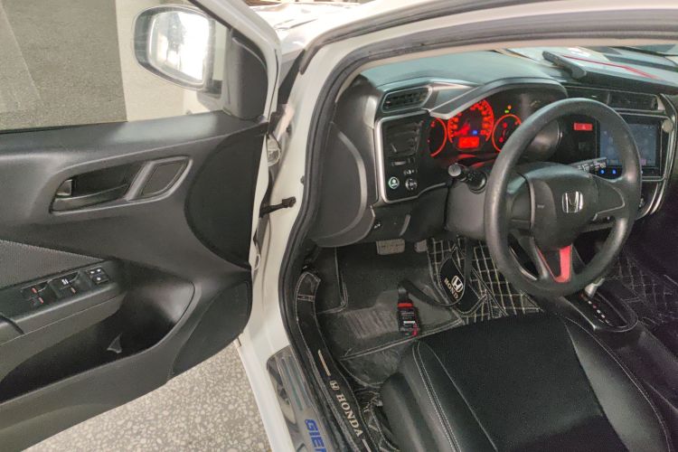 Honda Gienia 2017 car image #13