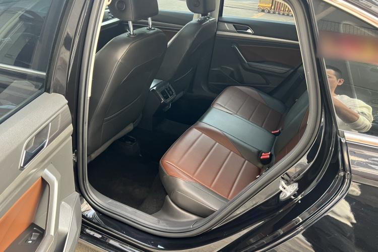 Volkswagen Lavida 2019 car image #13